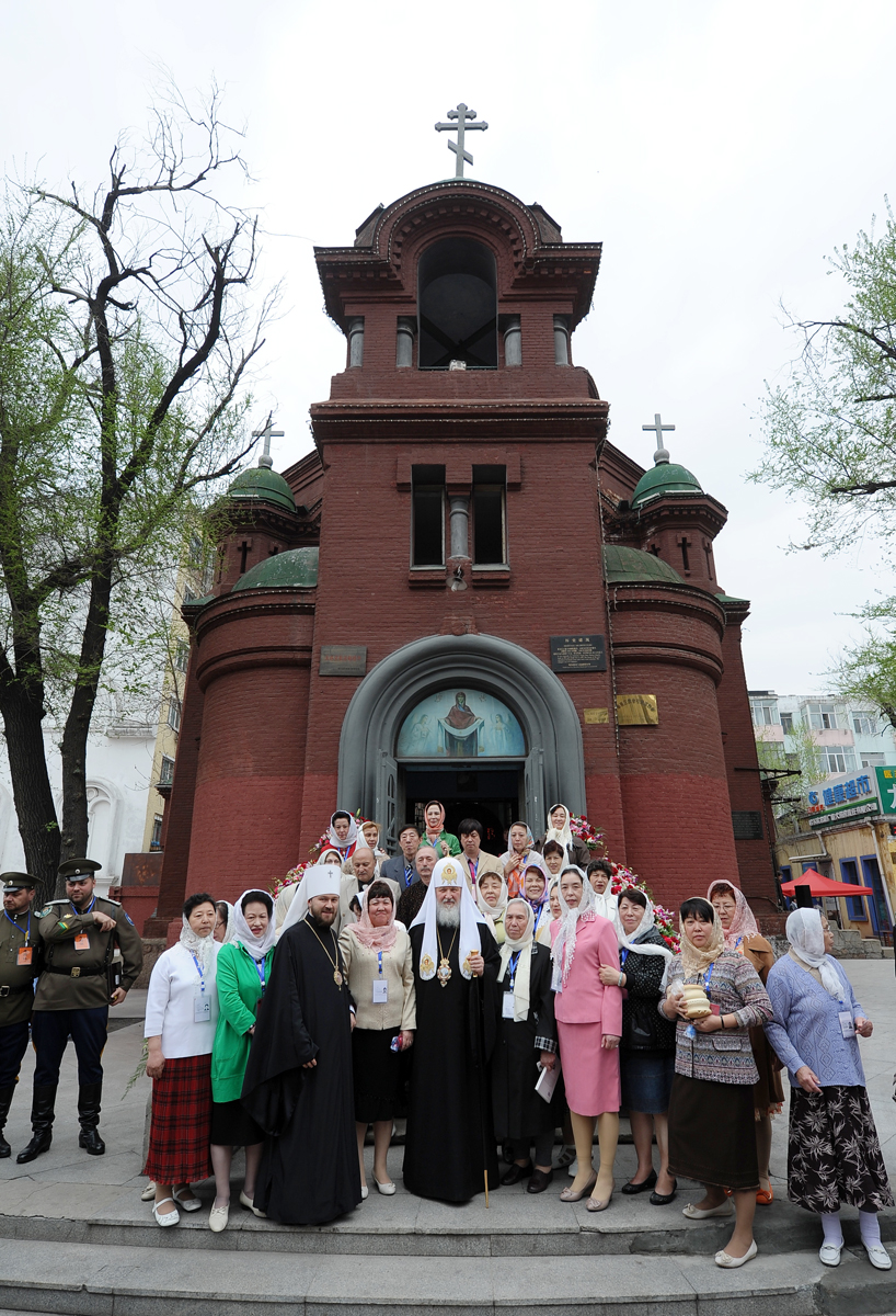 Патриарший визит в Китай. Божественная литургия в Покровском храме Харбина
